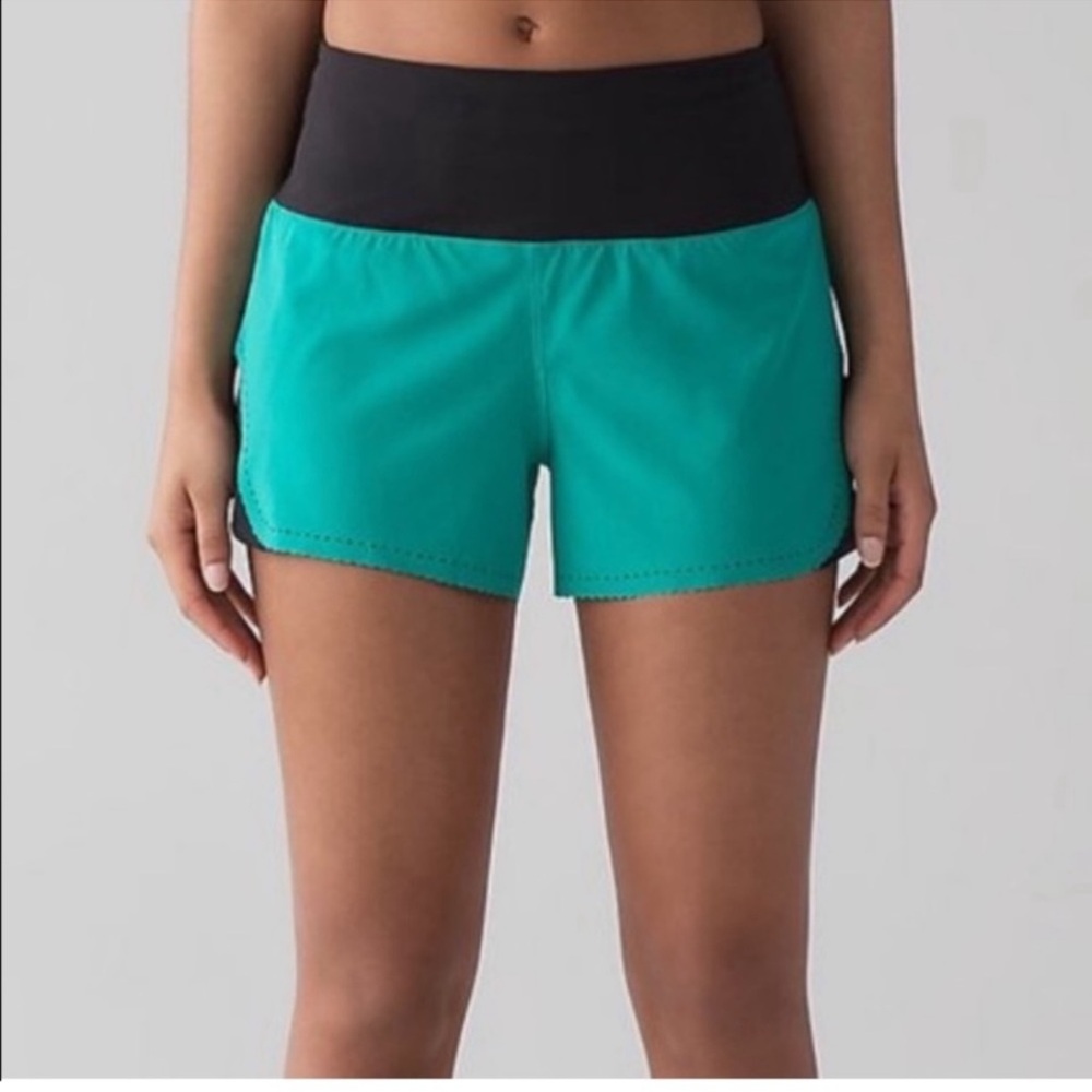 Lululemon Smooth Stride Shorts Viridian Green/Black